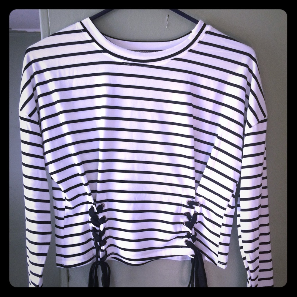 Long sleeve crop top